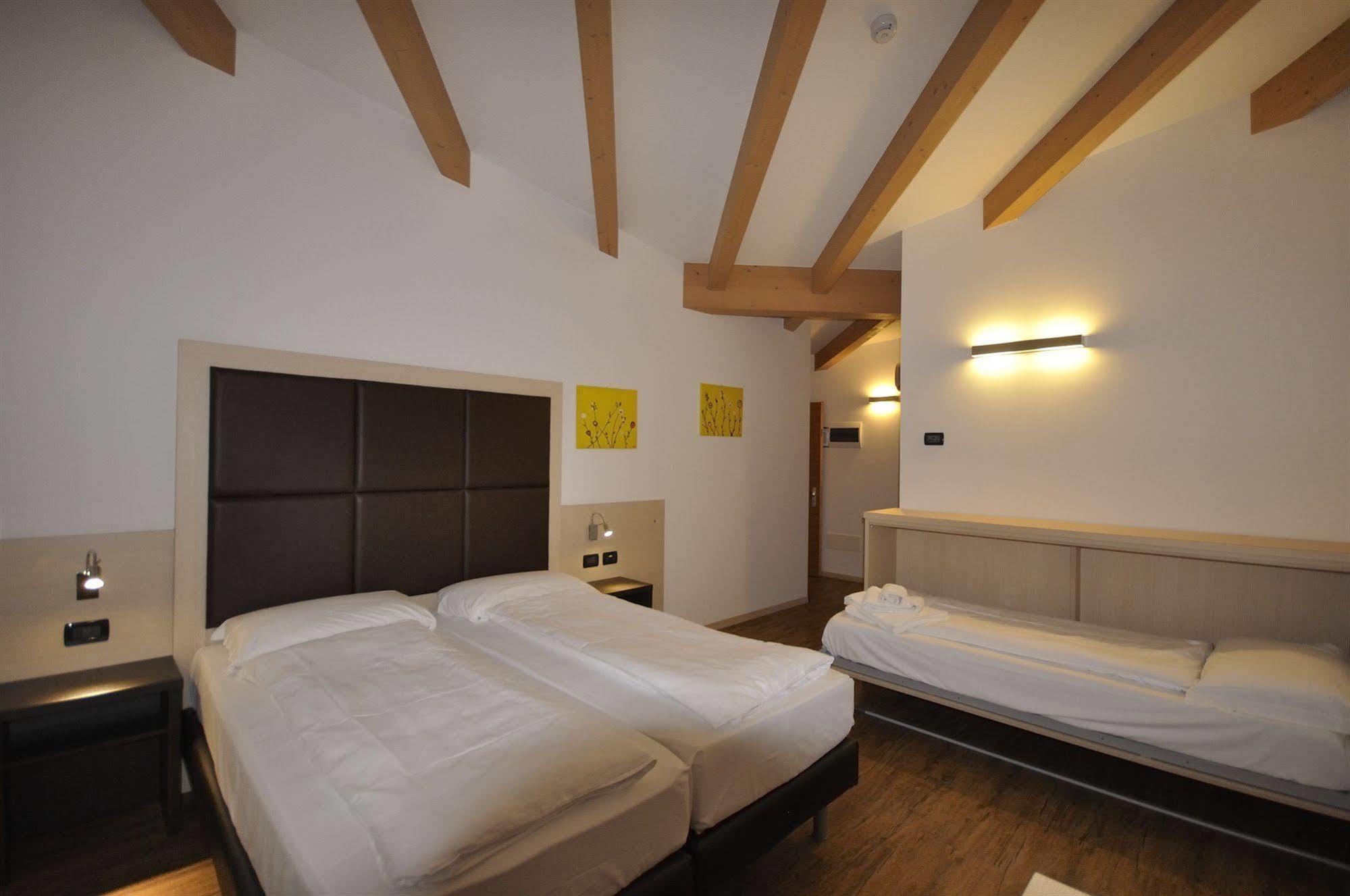 Villa Cameras Room And Breakfast Морі Екстер'єр фото