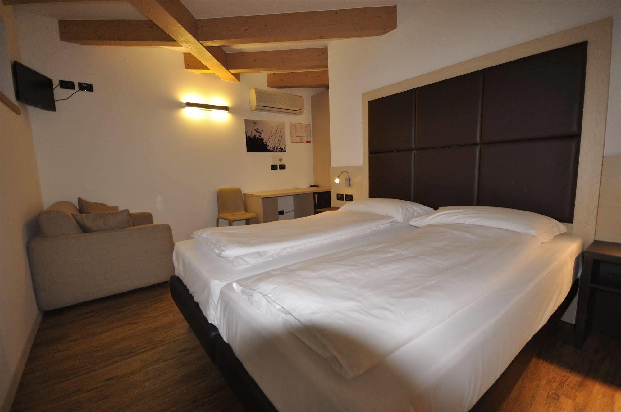 Villa Cameras Room And Breakfast Морі Екстер'єр фото